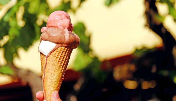 Essa receita de creme caseiro suaviza rugas e hidrata como dermocosmético caro