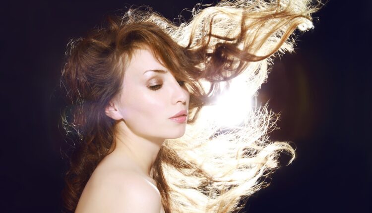 Por que a hidratação capilar caseira dá mais resultado que salão (e como fazer certo)